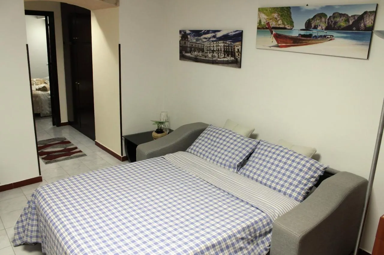 Albergaira Holiday House - Casa Vacanze Palermo Italy