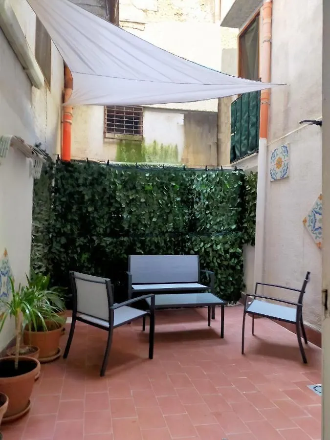 Apartment Albergaira Holiday House - Casa Vacanze Palermo