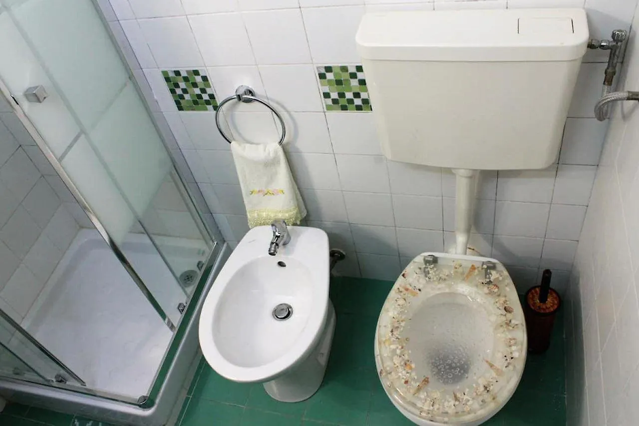 Albergaira Holiday House - Casa Vacanze Palermo Apartment